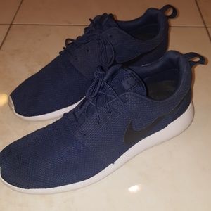 Nike Roshe Rn Sz 11 Navy Black Swoosh